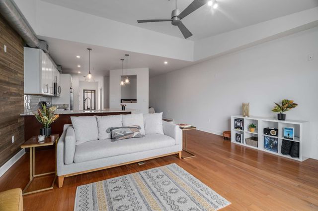 800 Woodland St Apt 307, Nashville, TN 37206