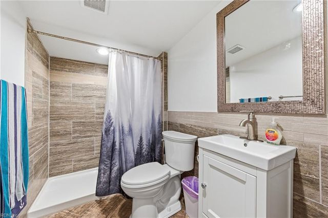 2221 Decatur ST, Chesapeake, VA 23324