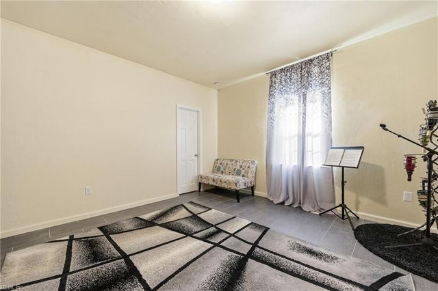 2221 Decatur ST, Chesapeake, VA 23324