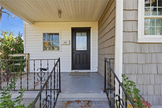 2221 Decatur ST, Chesapeake, VA 23324