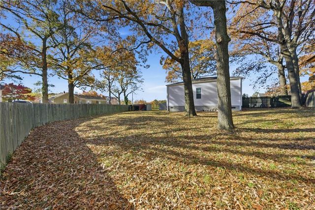 2221 Decatur ST, Chesapeake, VA 23324