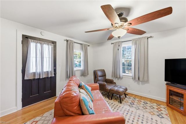 2221 Decatur ST, Chesapeake, VA 23324