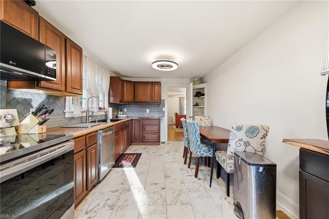 2221 Decatur ST, Chesapeake, VA 23324