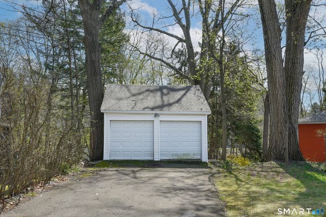 5 Moody Avenue, Fairfield, CT 06825