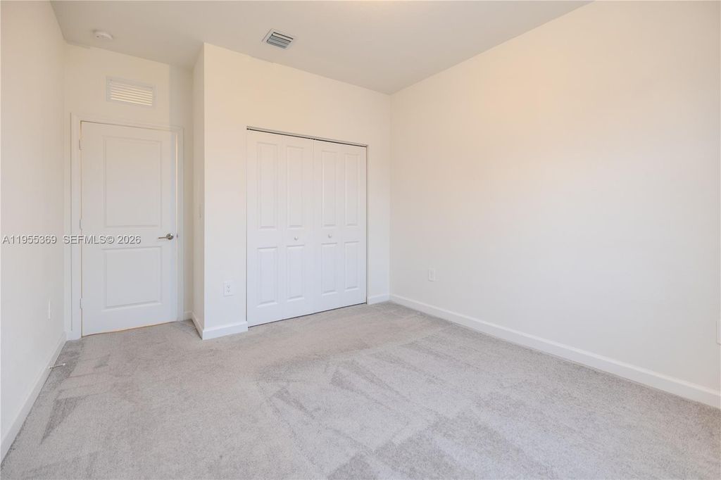 Image 18 of property listing at 24671 SW 119th Pl, Homestead, FL 33032