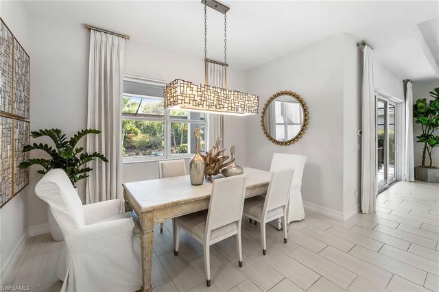 14212 Laguna Springs LN, Naples, FL 34114