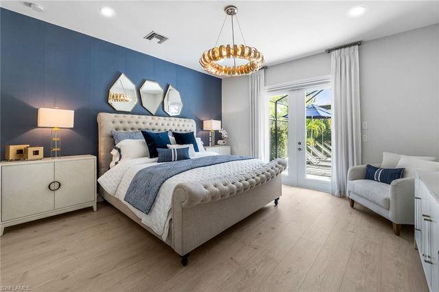 14212 Laguna Springs LN, Naples, FL 34114
