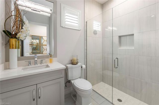 14212 Laguna Springs LN, Naples, FL 34114
