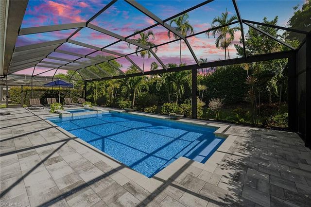 14212 Laguna Springs LN, Naples, FL 34114