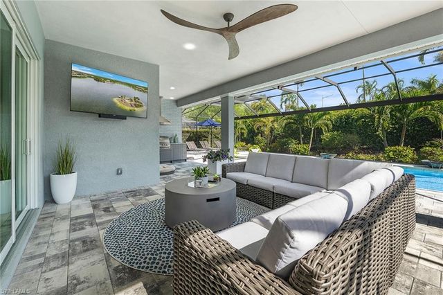 14212 Laguna Springs LN, Naples, FL 34114