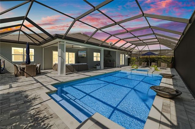 14212 Laguna Springs LN, Naples, FL 34114