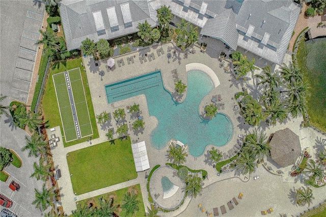 14212 Laguna Springs LN, Naples, FL 34114