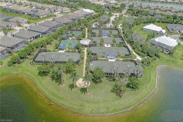14212 Laguna Springs LN, Naples, FL 34114