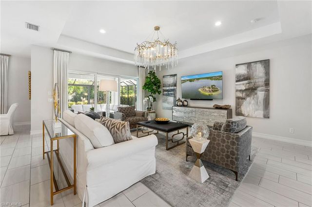 14212 Laguna Springs LN, Naples, FL 34114