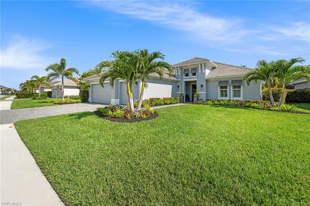 14212 Laguna Springs LN, Naples, FL 34114