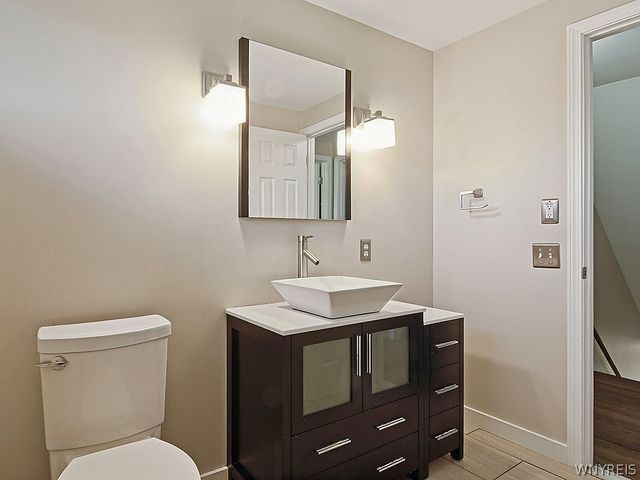 1689 Orchard Park Road, West Seneca, NY 14224