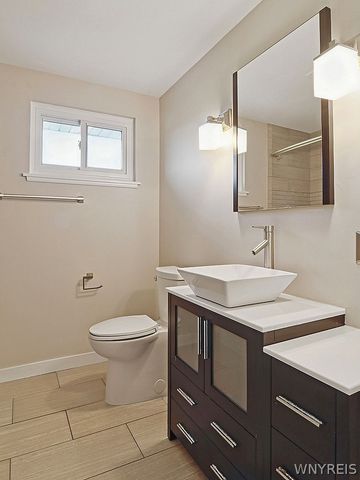 1689 Orchard Park Road, West Seneca, NY 14224