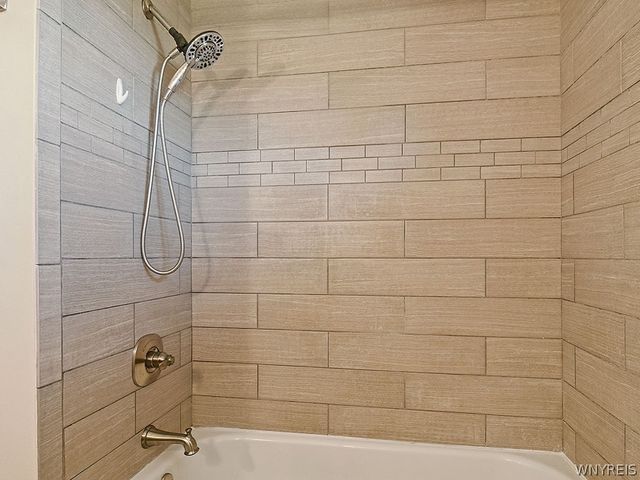 1689 Orchard Park Road, West Seneca, NY 14224