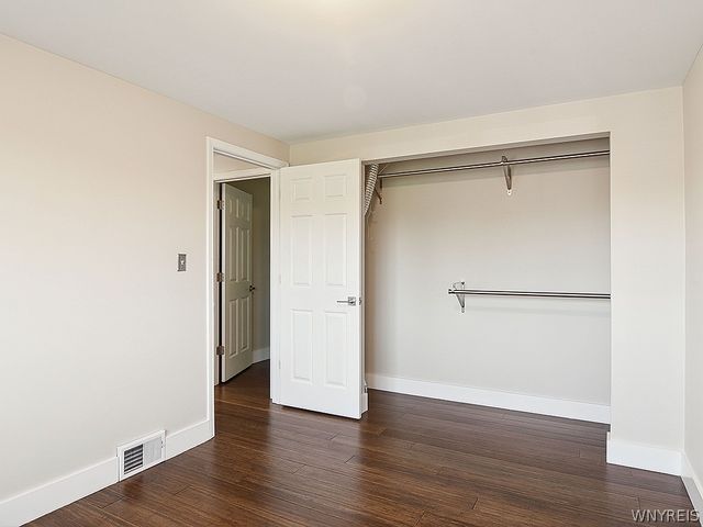 1689 Orchard Park Road, West Seneca, NY 14224