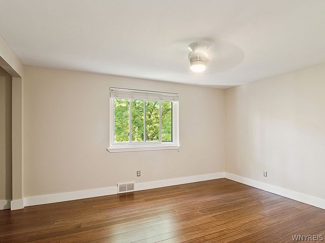 1689 Orchard Park Road, West Seneca, NY 14224