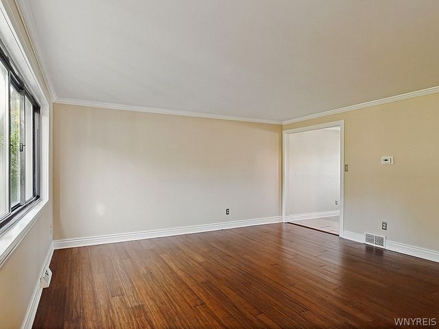 1689 Orchard Park Road, West Seneca, NY 14224