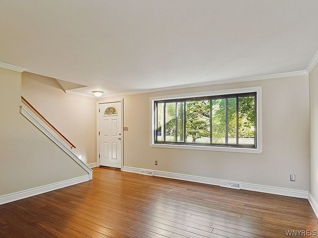 1689 Orchard Park Road, West Seneca, NY 14224