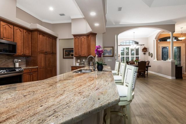 27028 OLD ENGLISH COURT, Leesburg, FL 34748