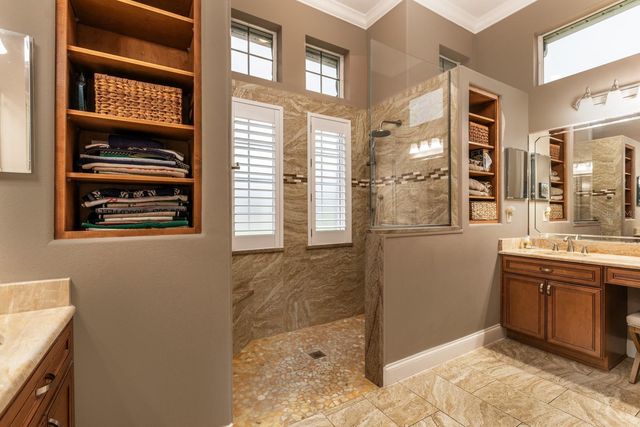 27028 OLD ENGLISH COURT, Leesburg, FL 34748
