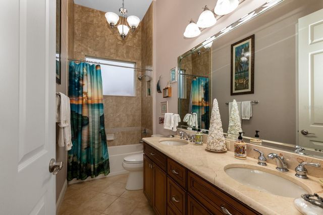 27028 OLD ENGLISH COURT, Leesburg, FL 34748