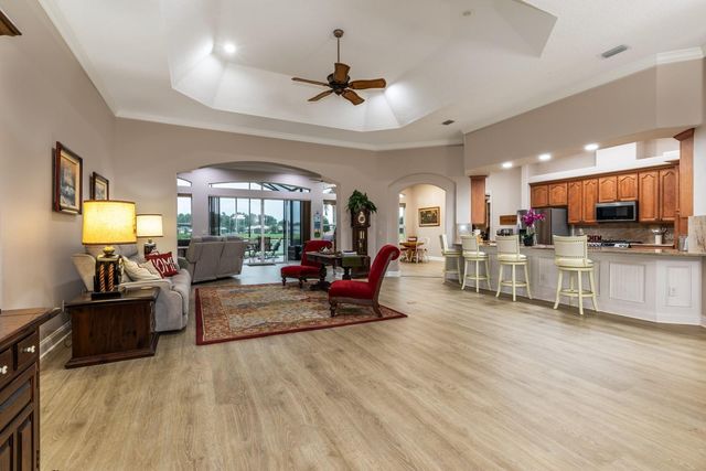 27028 OLD ENGLISH COURT, Leesburg, FL 34748