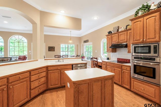 1388 Santa Fe Trail, Tyler, TX 75703