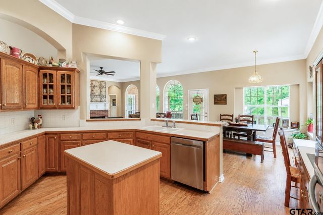 1388 Santa Fe Trail, Tyler, TX 75703