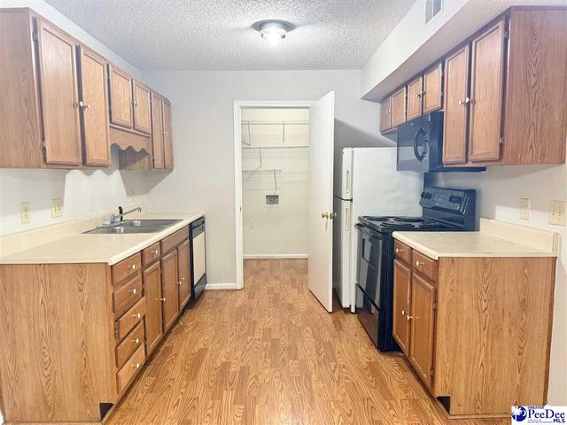 1215-G Brittany Drive, Florence, SC 29501