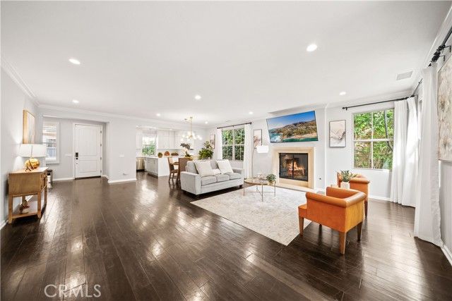 21 Fanpalm, Irvine, CA 92620