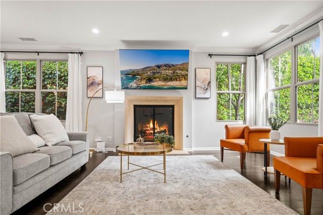 21 Fanpalm, Irvine, CA 92620