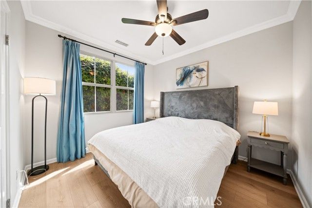 21 Fanpalm, Irvine, CA 92620