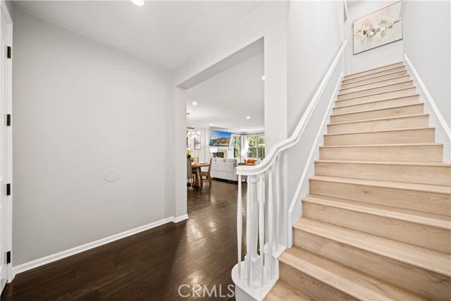 21 Fanpalm, Irvine, CA 92620