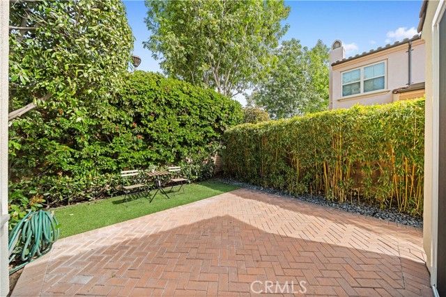 21 Fanpalm, Irvine, CA 92620