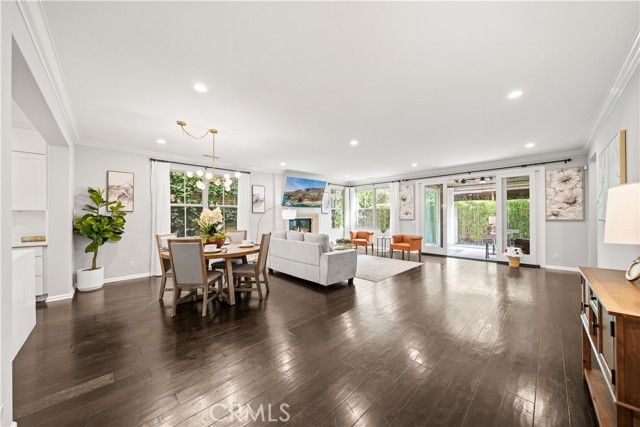 21 Fanpalm, Irvine, CA 92620