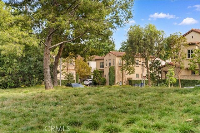 21 Fanpalm, Irvine, CA 92620