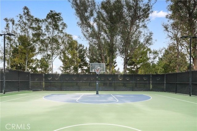 21 Fanpalm, Irvine, CA 92620