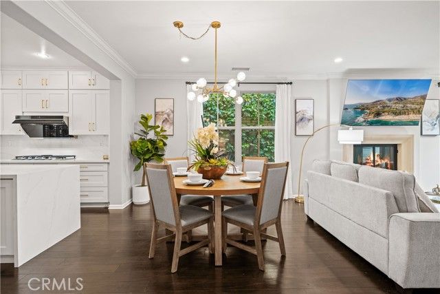 21 Fanpalm, Irvine, CA 92620