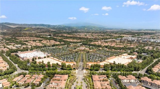 21 Fanpalm, Irvine, CA 92620