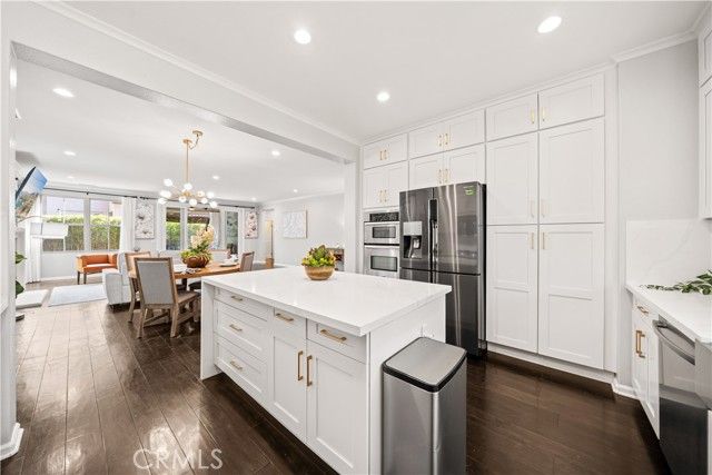 21 Fanpalm, Irvine, CA 92620