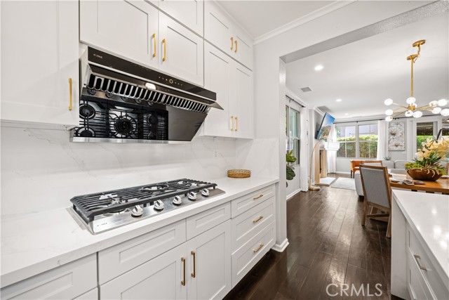 21 Fanpalm, Irvine, CA 92620