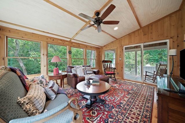 16 Oakland Ave, Hanover, MA 02339