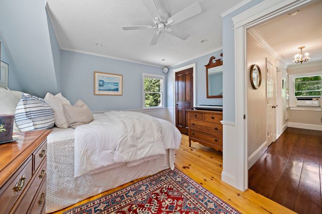 16 Oakland Ave, Hanover, MA 02339