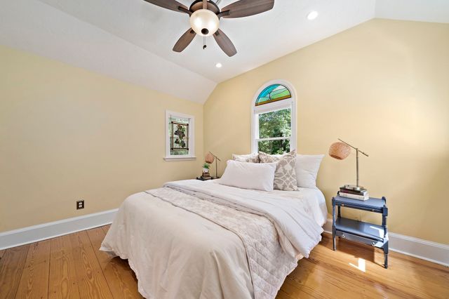 16 Oakland Ave, Hanover, MA 02339