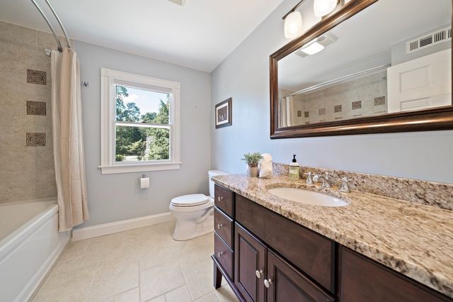 16 Oakland Ave, Hanover, MA 02339