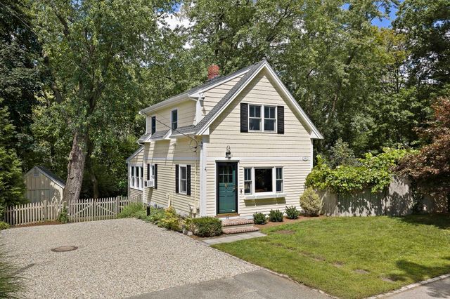 16 Oakland Ave, Hanover, MA 02339